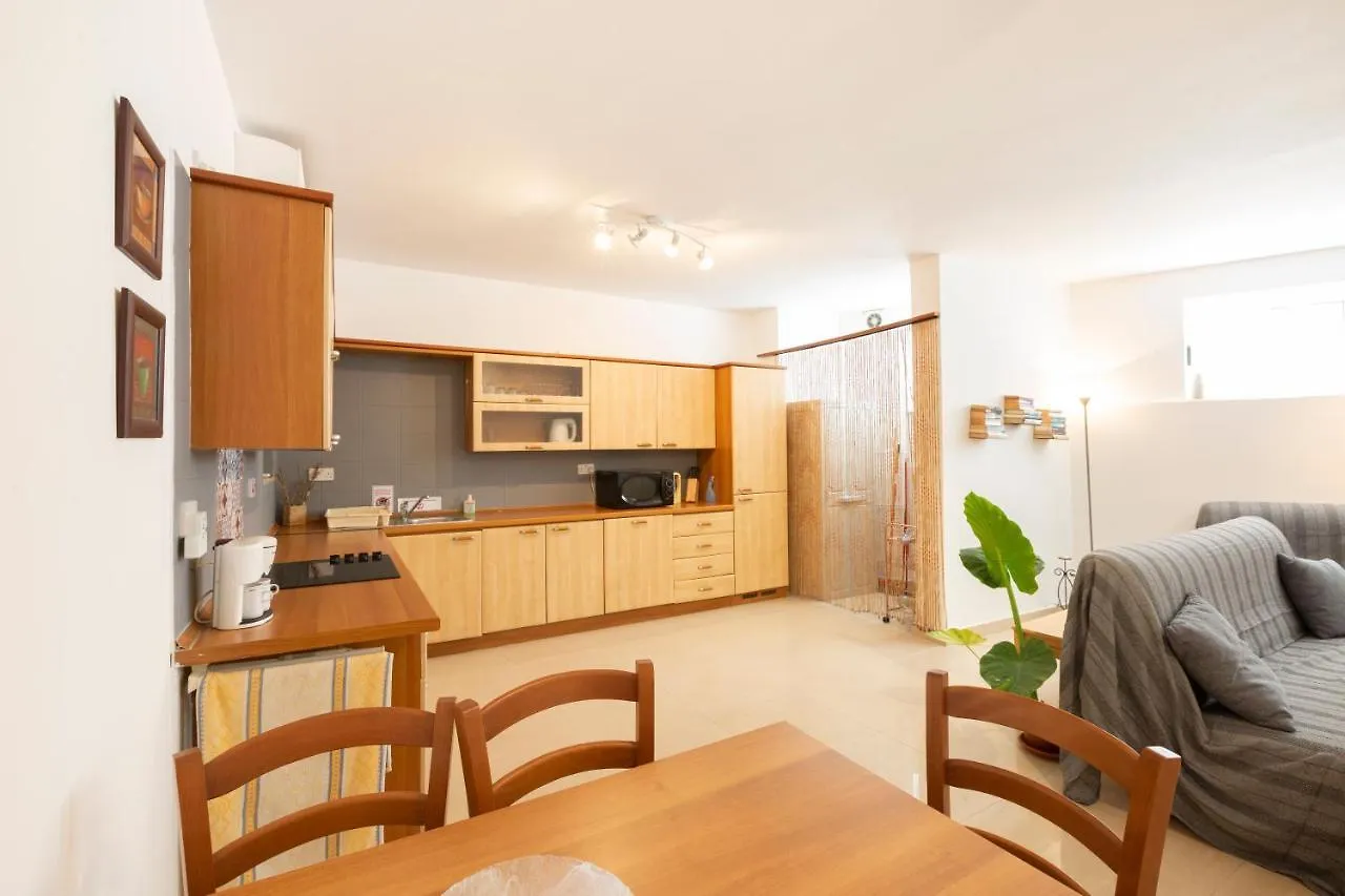 BV1 - Spacious&Bright - Prime Location San Julián Apartamento