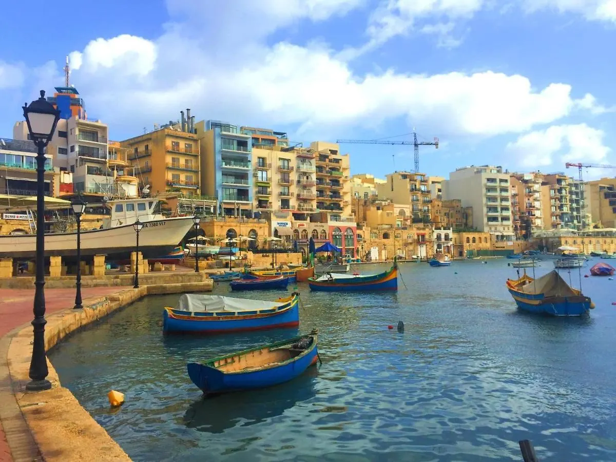 Bv1 - Spacious And Bright - Prime Location San Ġiljan Apartment