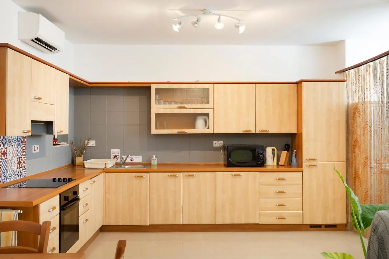 Apartment Bv1 - Spacious And Bright - Prime Location San Ġiljan
